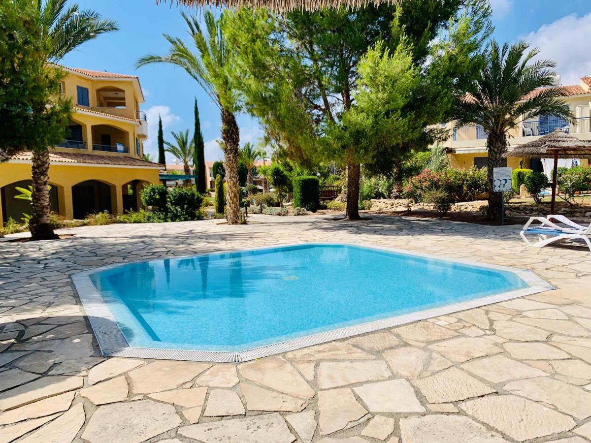 101 Hippo Apartment In Popular Regina Gardens Pafos Exterior foto